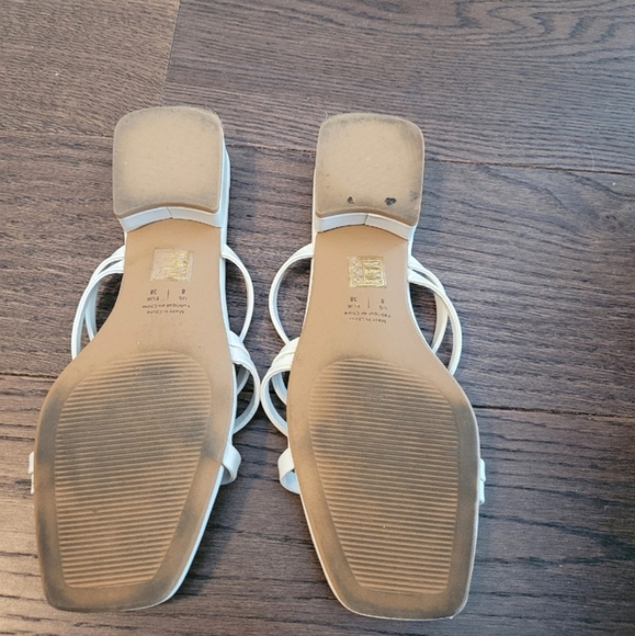 White sandals - Picture 4 of 4